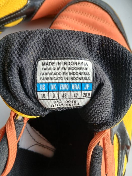Футзалки Mizuno  eu43.