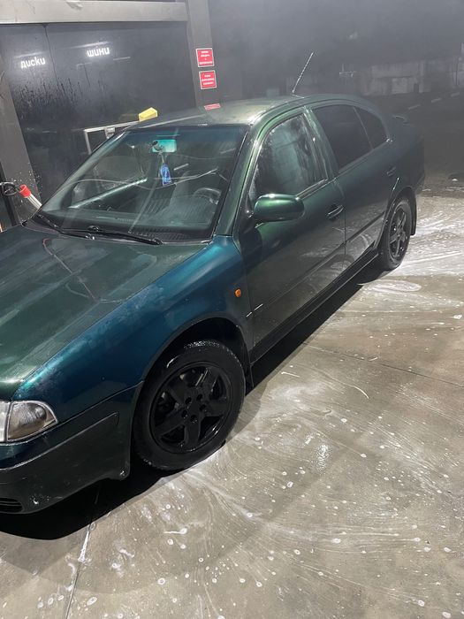 Skoda 1.8 турбо бензин