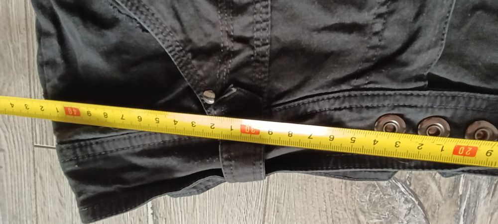 Czarne rybaczki rozm M-L wymiary na fotkach Stan bardzo dobry. 100 % cotton