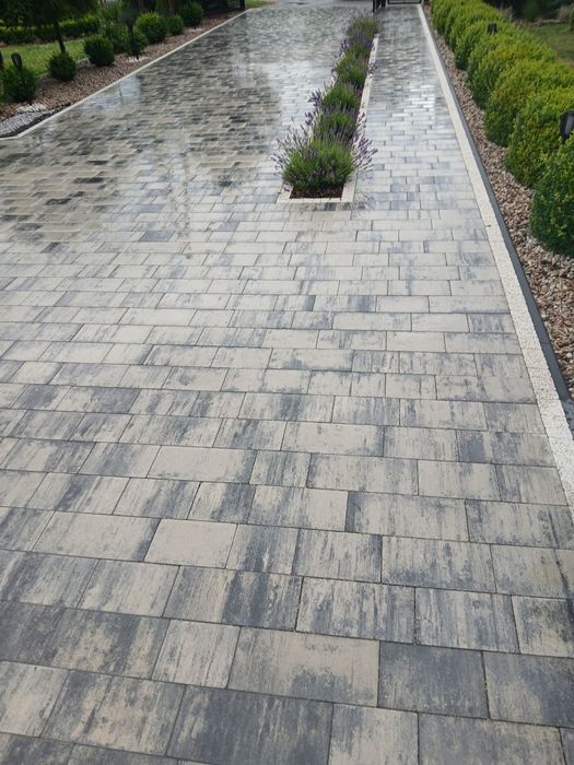 Układanie kostki brukowej