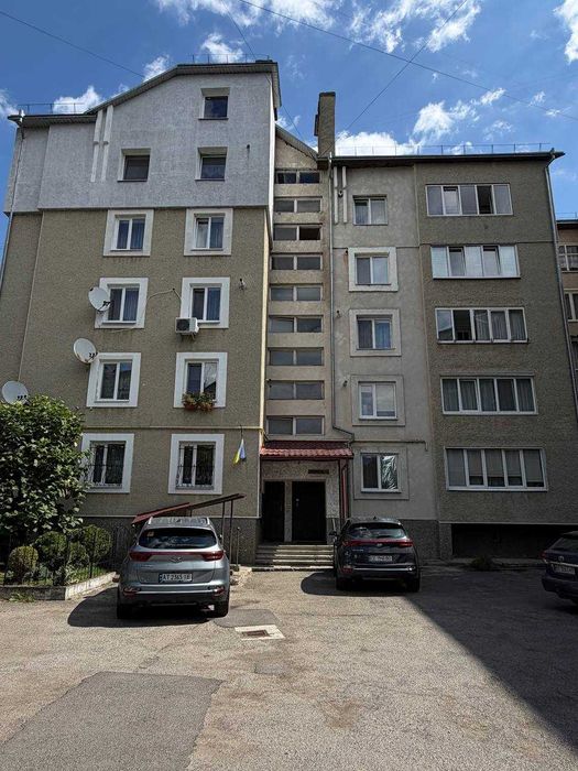 Продаю 3к.квартиру біля парку
