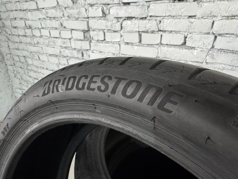 Літні шини Bridgestone 225/40 R19 резина RunFlatt