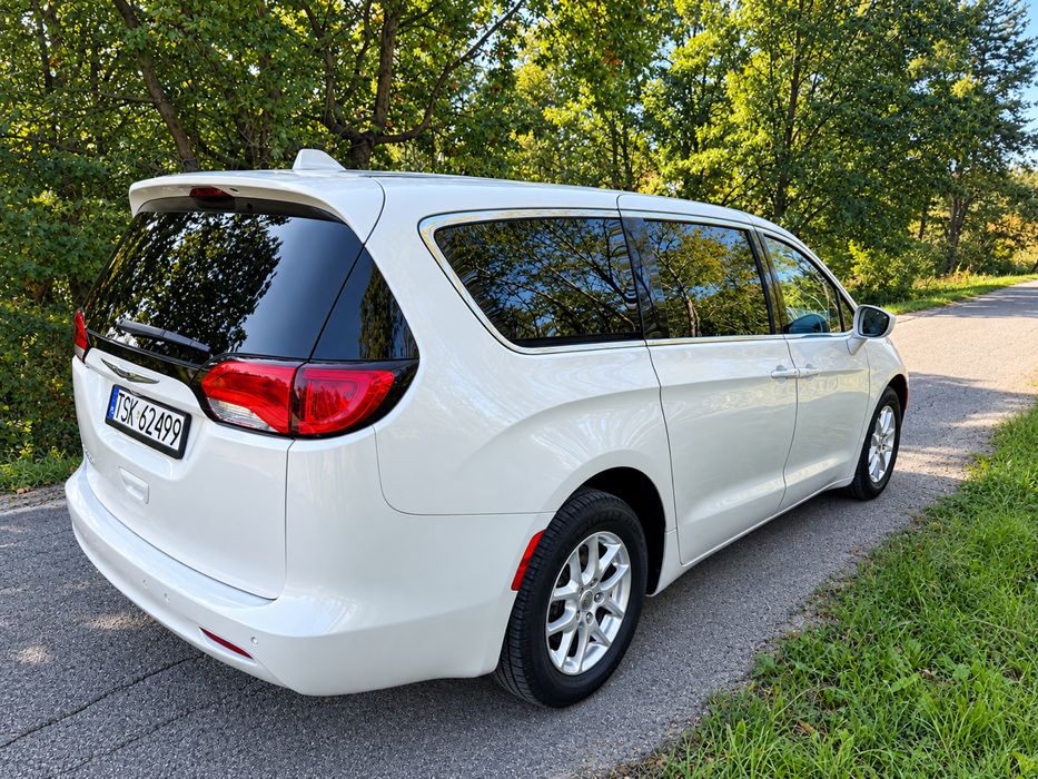 Chrysler Pacifica zarejestrowana po seriwsie