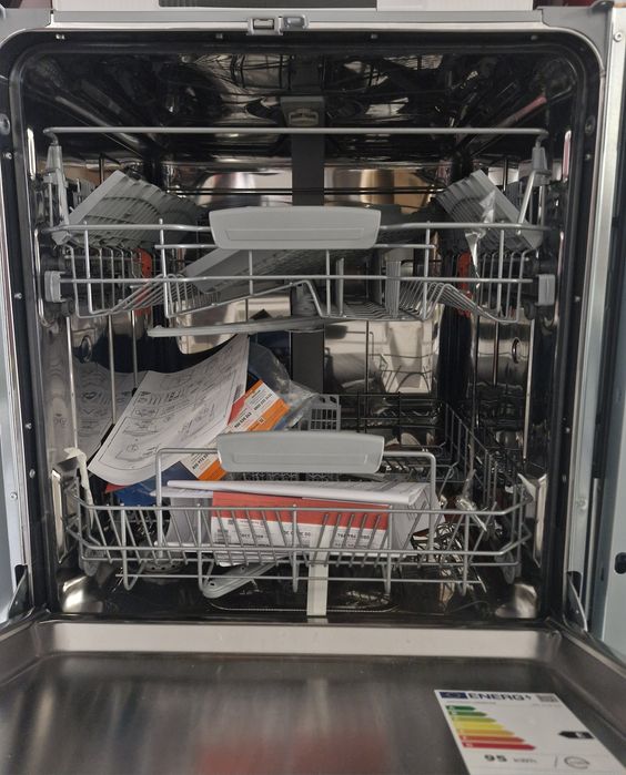 Máquina  lavar loica ariston hotpoint   Encastre