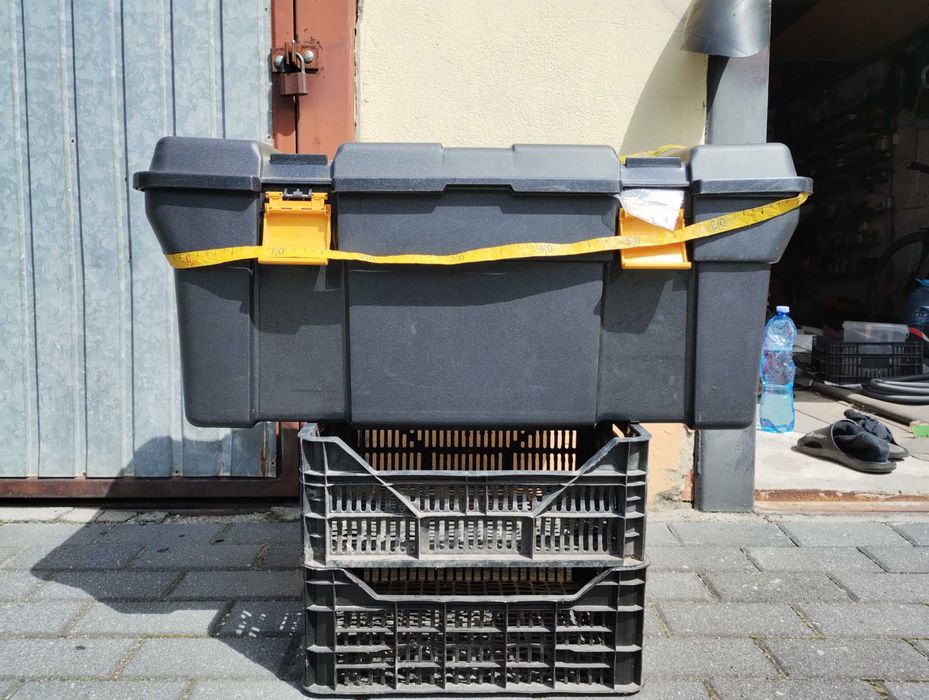 Duża 80 cm skrzynka narzędziowa lub na ubrania, akcesoria wędkarskie