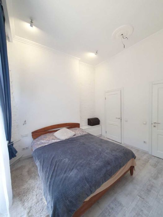 Продам 3-комнатную Центр парк Шевченко Жуковского Нагорный !