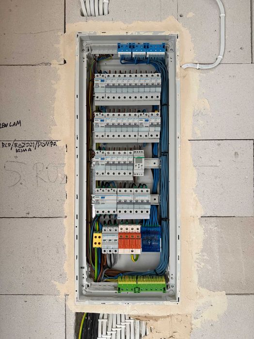 Instalacje elektryczne domów jednorodzinnych od A do Z