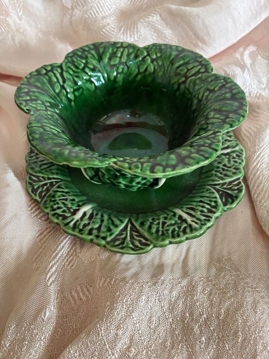 Conjunto Taça e Prato Folha de Couve - Antiga SECLA Caldas