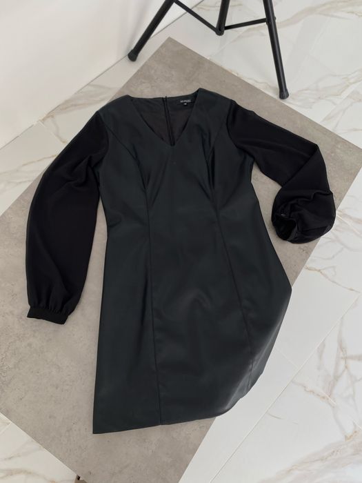 Шкіряне, жіноче плаття приталеного крою Тор Secret (M-L)