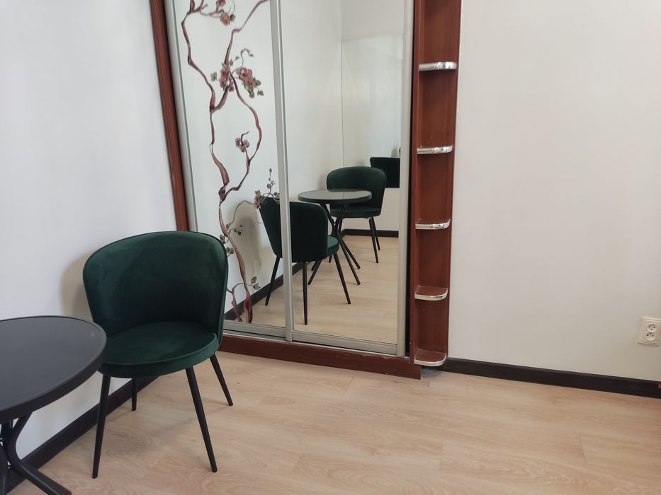 Подобово центр ,з/д церква Анни