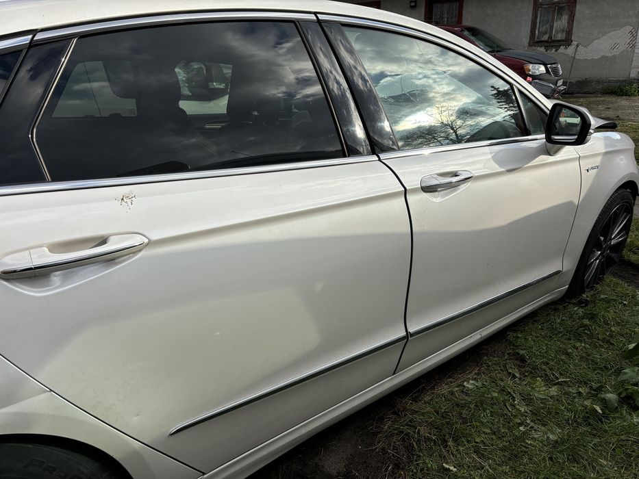 Ford Mondeo fusion 2.0 hybrid vignale mk5  zderzak drzwi felgi