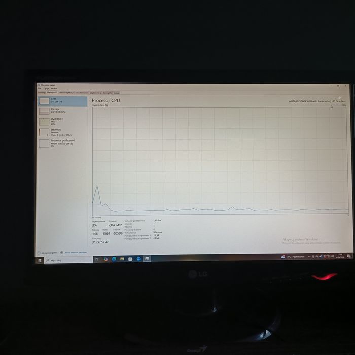 Komputer, monitor, głośniki, drukarka, biurko