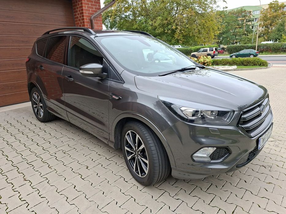 Ford Kuga Ford Kuga w wersji ST-Line Black Edition, AWD, Stan bardzo dobry