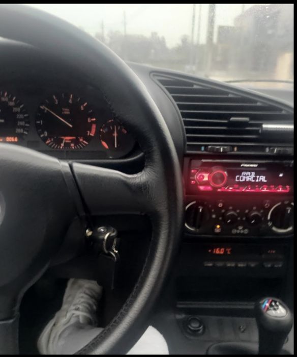 BMW 318is em bom estado