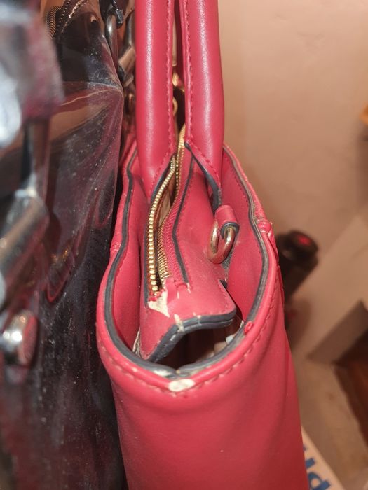 Malas da Guess Vermelha ou Castanha