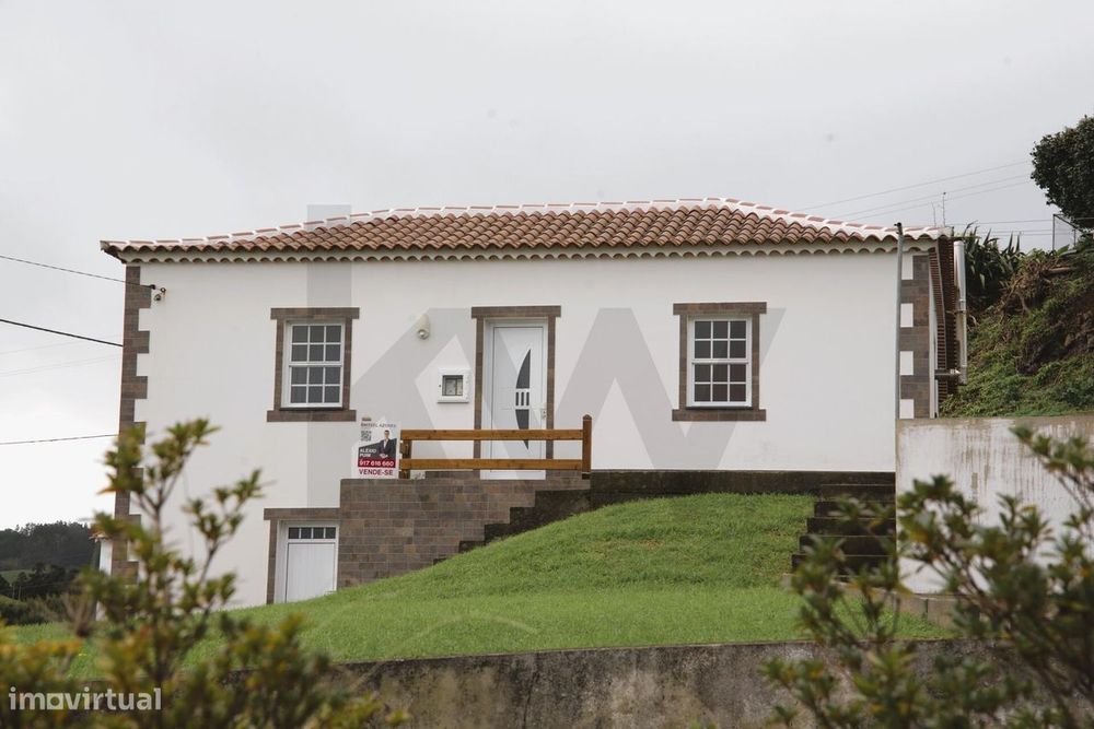 Fantástica moradia T2 - Santo Espírito - Santa Maria