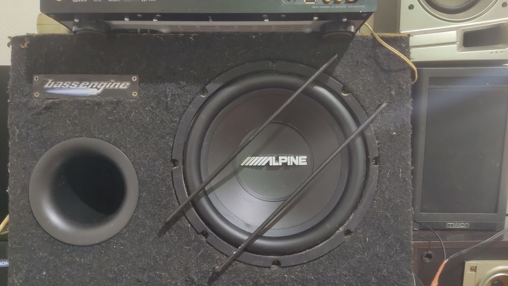 Sistema de som profissional Sony / Alpine / Pioneer