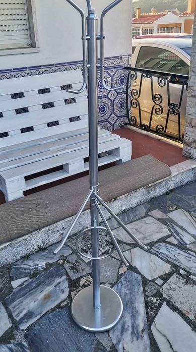 Toalheiro de pé WC