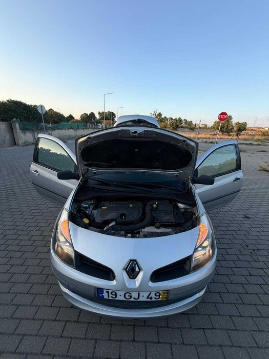 Renault Clio III Dynamique S 1.5 dCi 105cv | Nacional | 1 Dono | Distribuição Nova