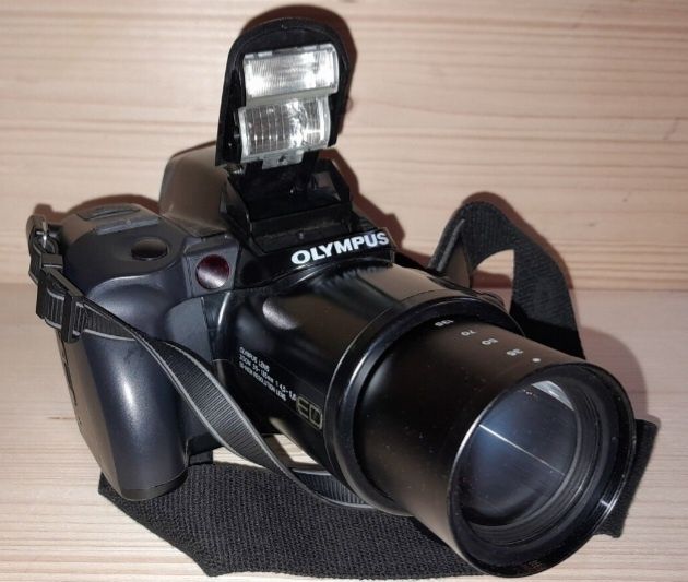 Máquina fotográfica Olympus 1000