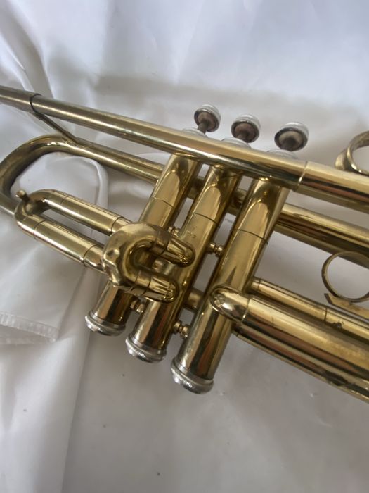 Trompete antiga da marca Bandmaster