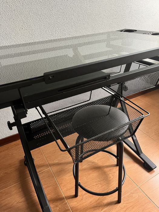 Conjunto secretária e banco