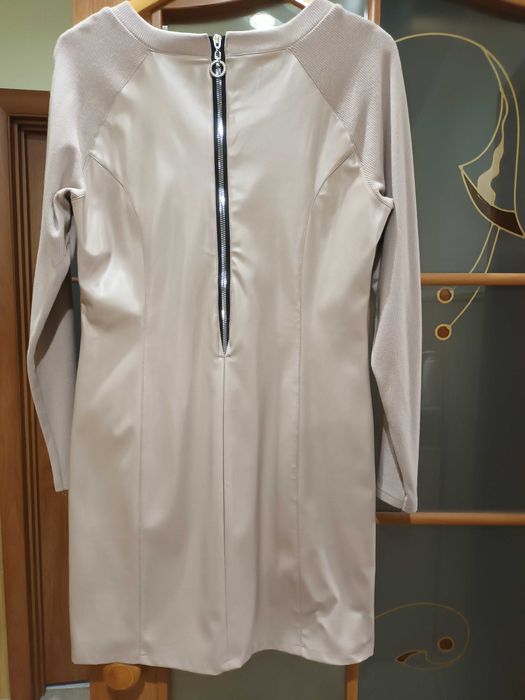 Продам платье (кожзам)