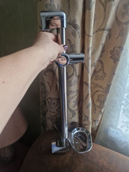 Стійка для душу  з мильницею