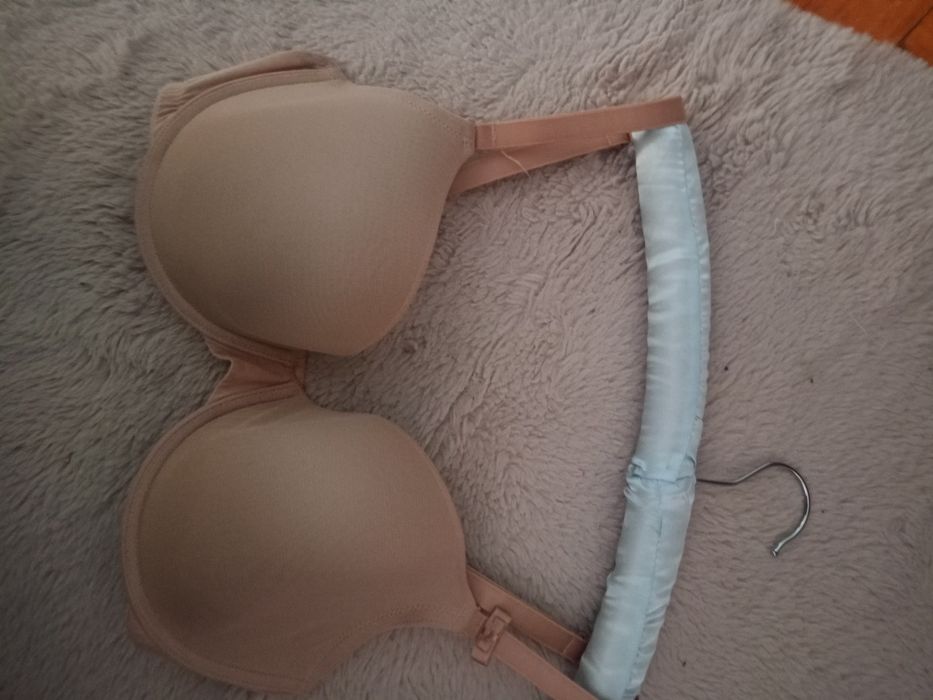 Biustonosz Triumph 85 c