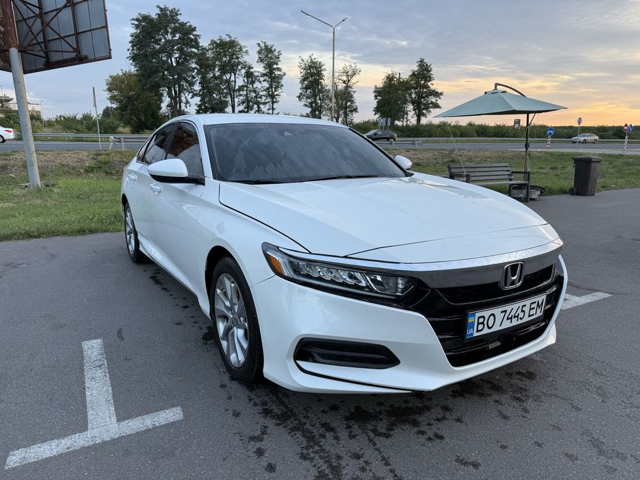 Honda Accord 2019 VIN 1HGCV1F18KA134838 фото оголошення 3 з 24