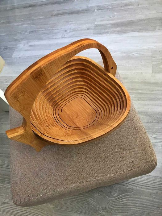 Oryginalny, drewniany składany koszyk w kształcie ryby