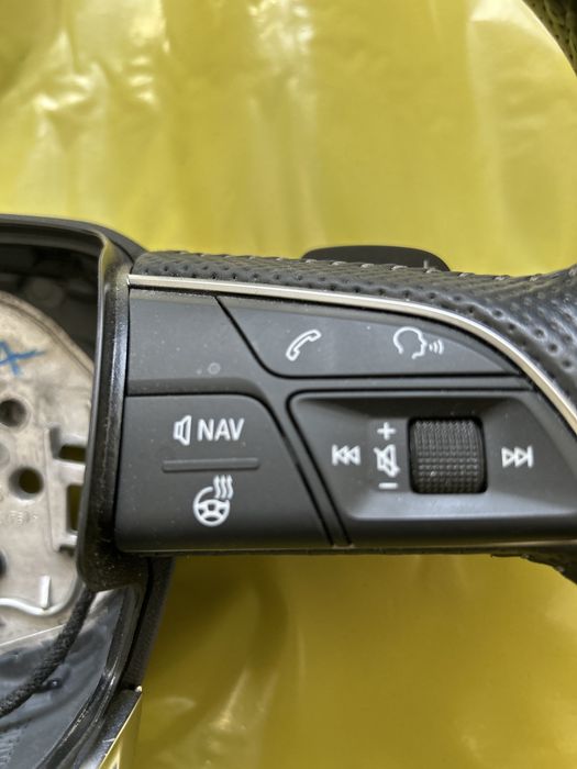 Audi q5 80a podgrzewana kierownica s-line