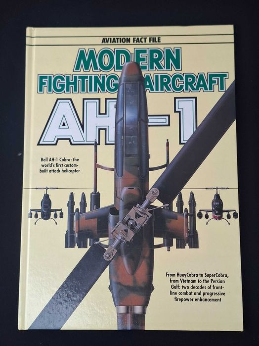 coleção de livros aviação militar Salamander.