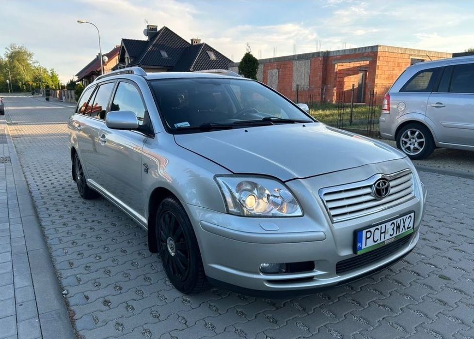 Продам Toyota Avensis
