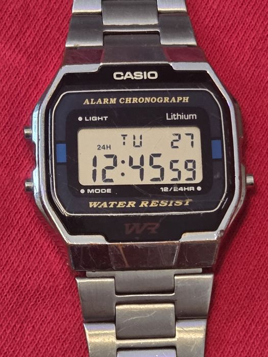 Dwa zegarki vintage CASIO