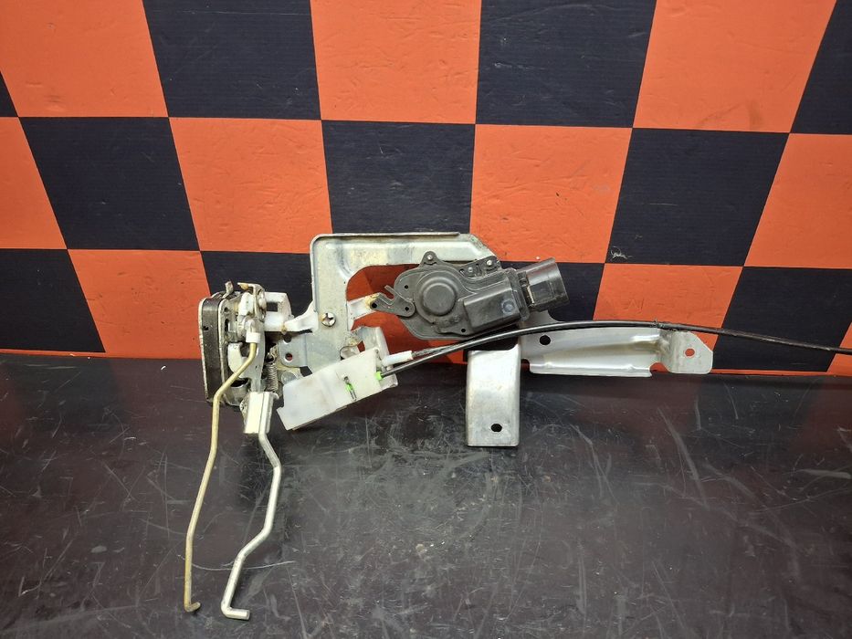 Fechadura / fecho porta frente esquerdo MITSUBISHI TRUCKS Canter