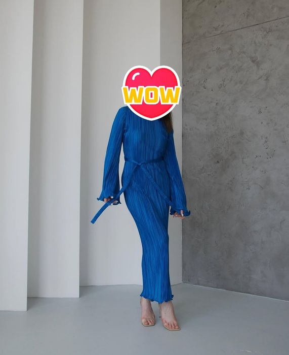 Елегантна жіноча сукня