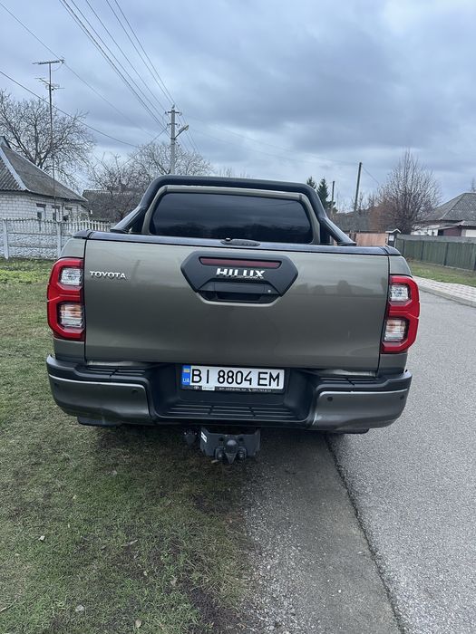 Toyota Hilux 2021 року, комлектації Legend