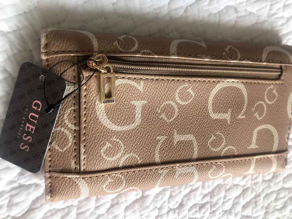 Guess portfel z logo