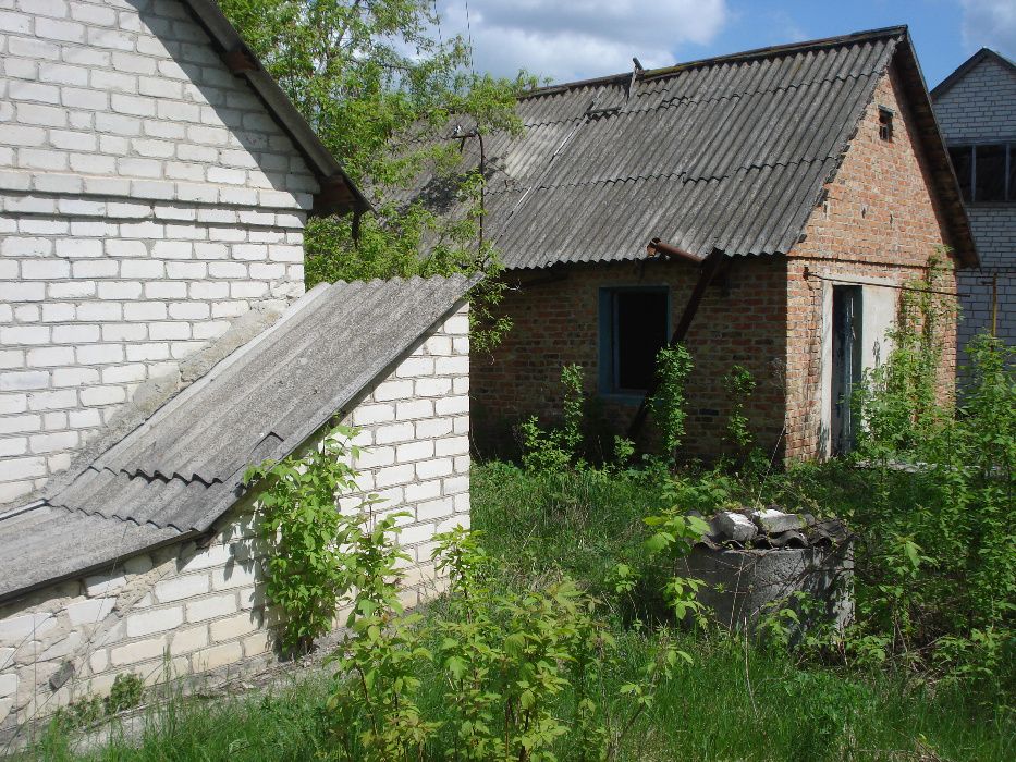 Срочно -земельный участок с постройками