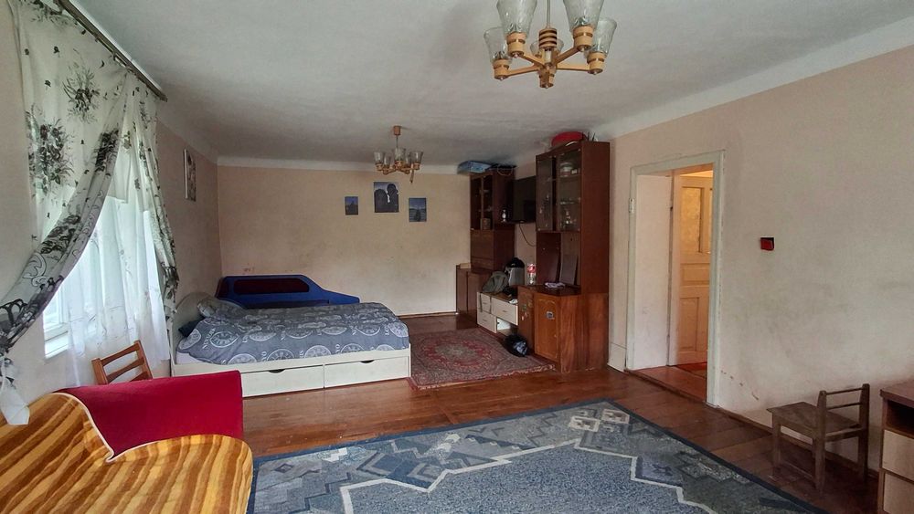 Продається будинок в с.Угринів, 78 м2, ділянка 11,5 соток. Світло газ асфальт будинки