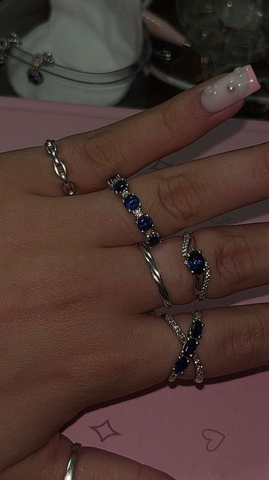 Срібні каблучки та сережки з аметистом та сапфірами
