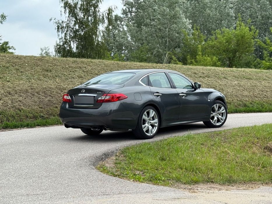 Infiniti M Oszczędne i luksusowe