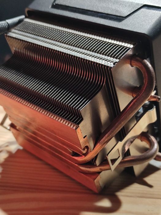 Продам процесор AMD Ryzen 7 2700X