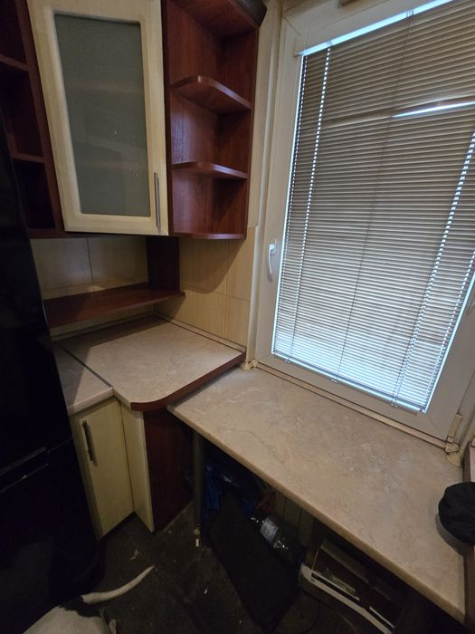 Sprzedam zestaw mebli i kuchenke