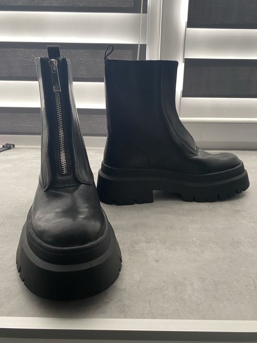 Оригінальні чоботи PULL&BEAR