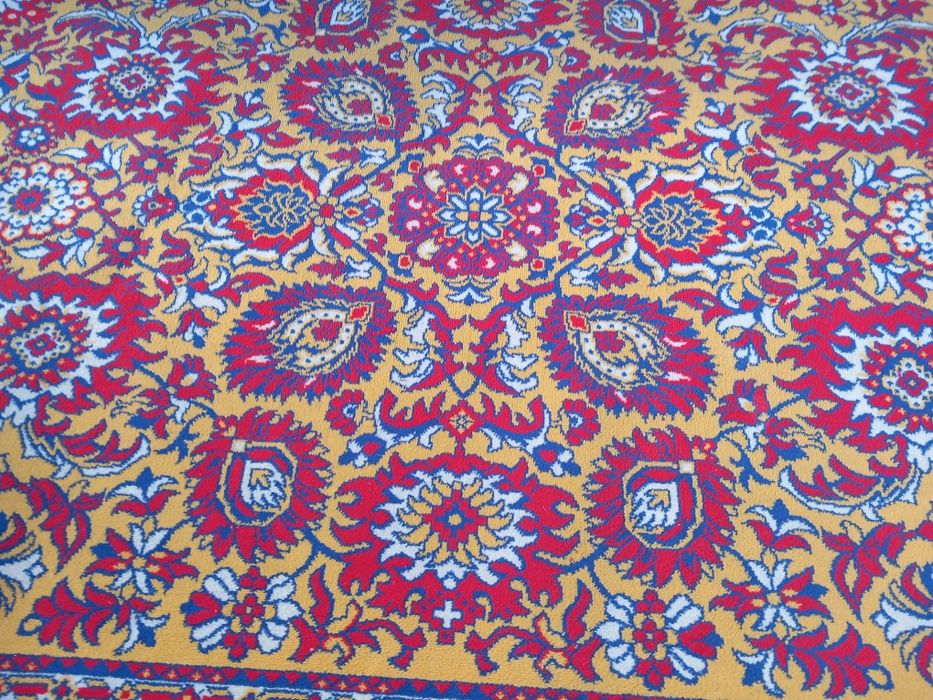 Sprzedam fajny dywan 230x200 cm