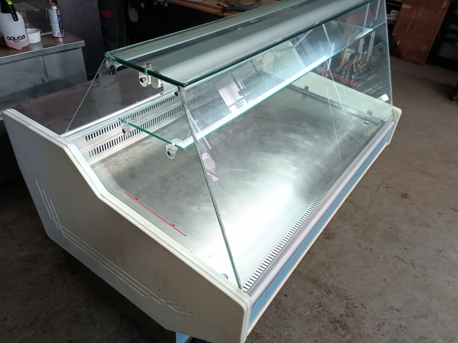 Vitrine expositora de peixe