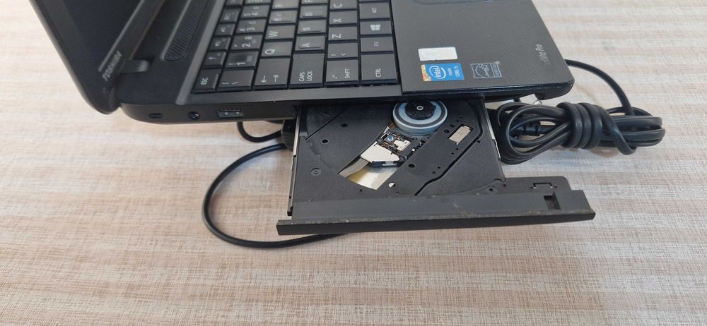 Portátil TOSHIBA i5 4ªGeração 8Gb RAM HD 500Gb