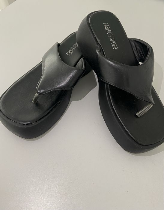 Chinelo Plataforma Preto – Tamanho 40 – Pouco Uso